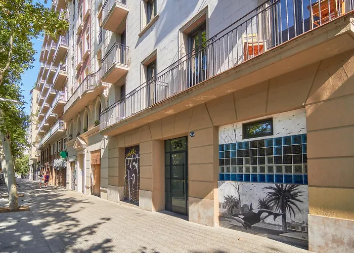 Diagonal Apartments
